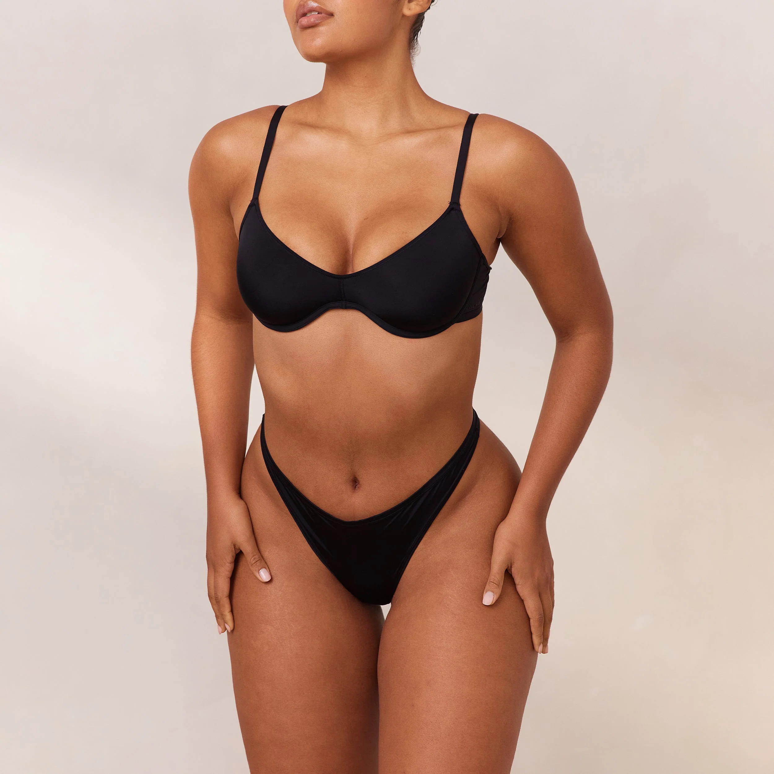 Barely There Plunge Bra - Black - Image 2
