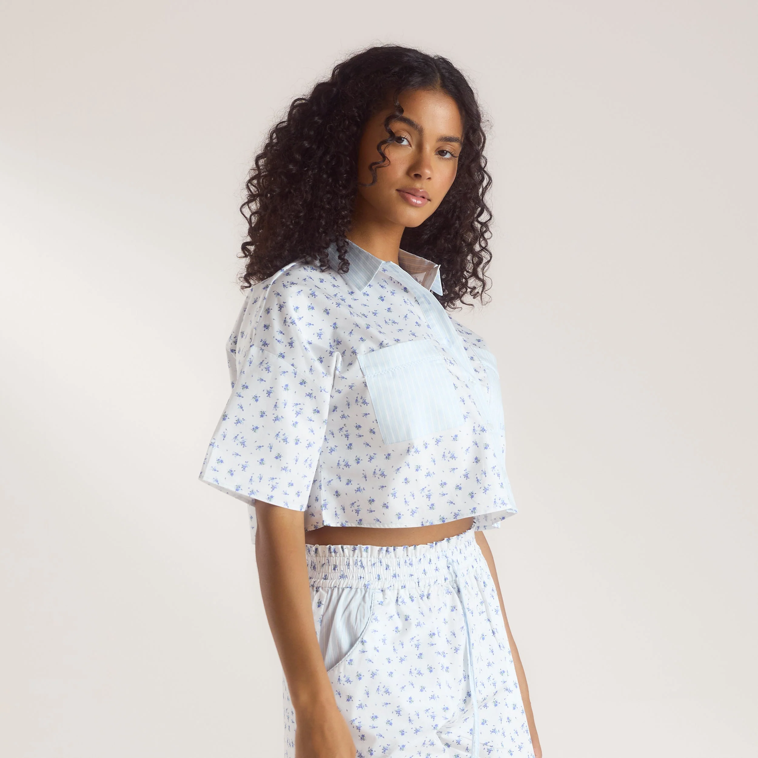 Bloom & Stripe Short-Sleeved Pajama Shirt - Blue - Image 5