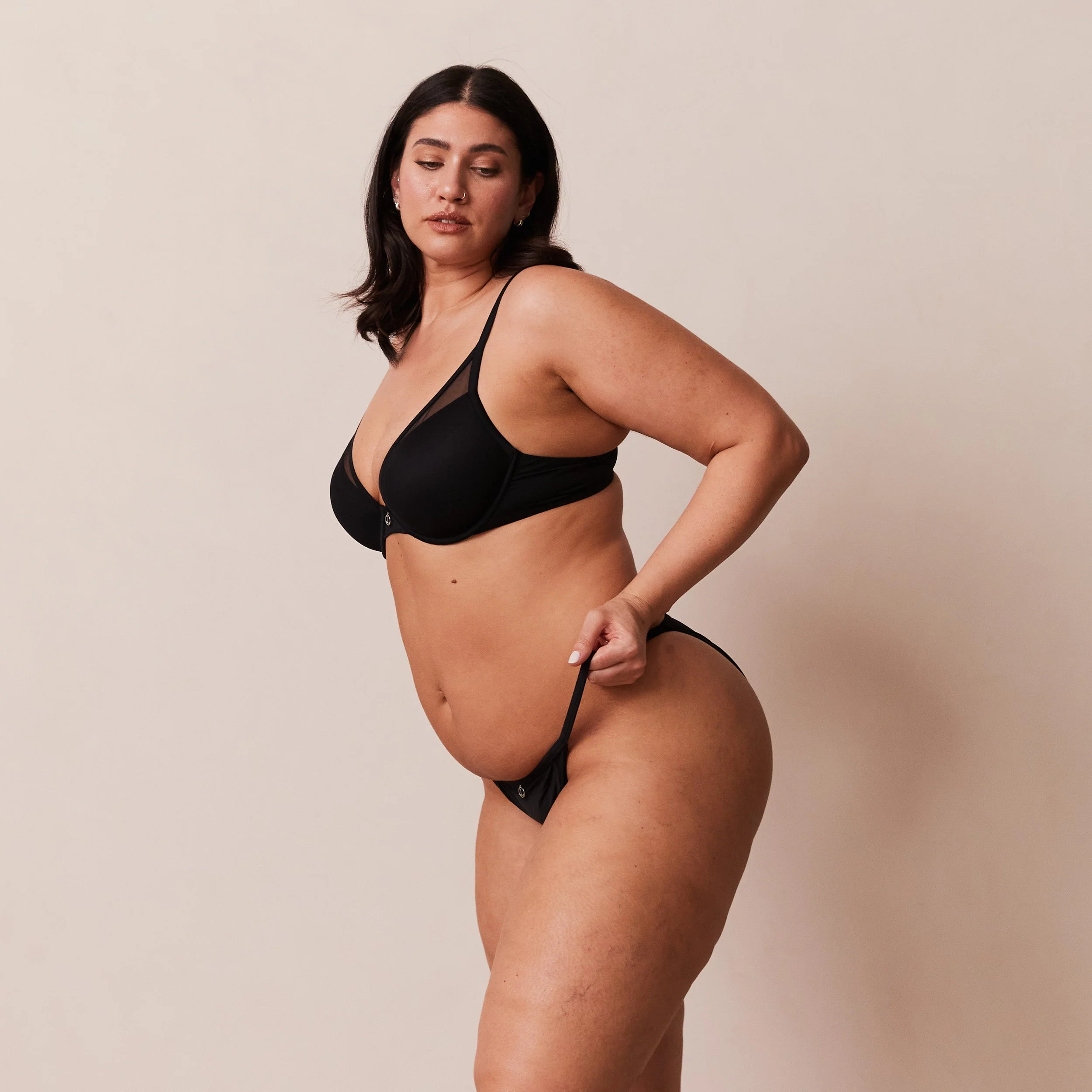 Classic Plunge T-shirt Bra  - Black - Image 17