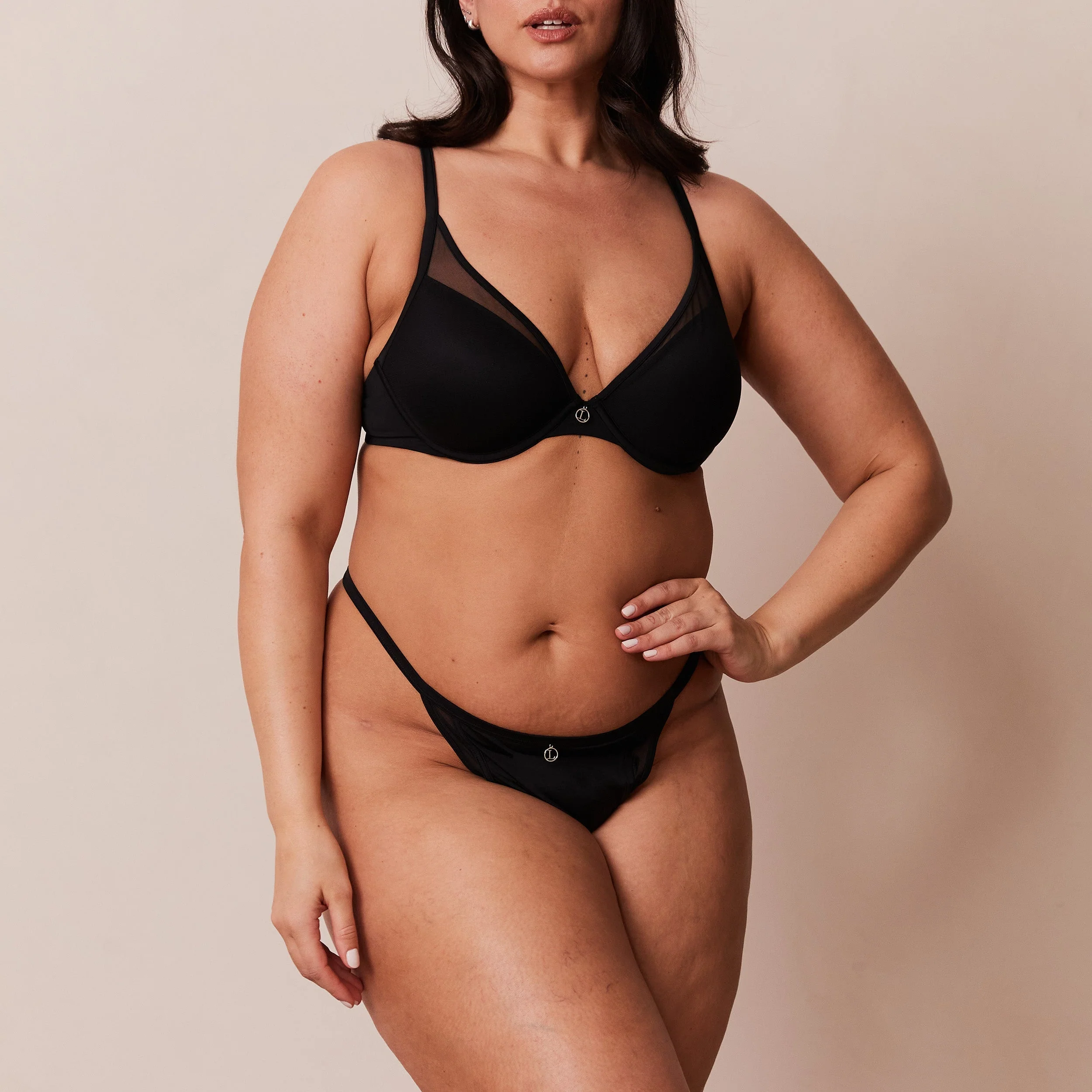 Classic Plunge T-shirt Bra  - Black - Image 9