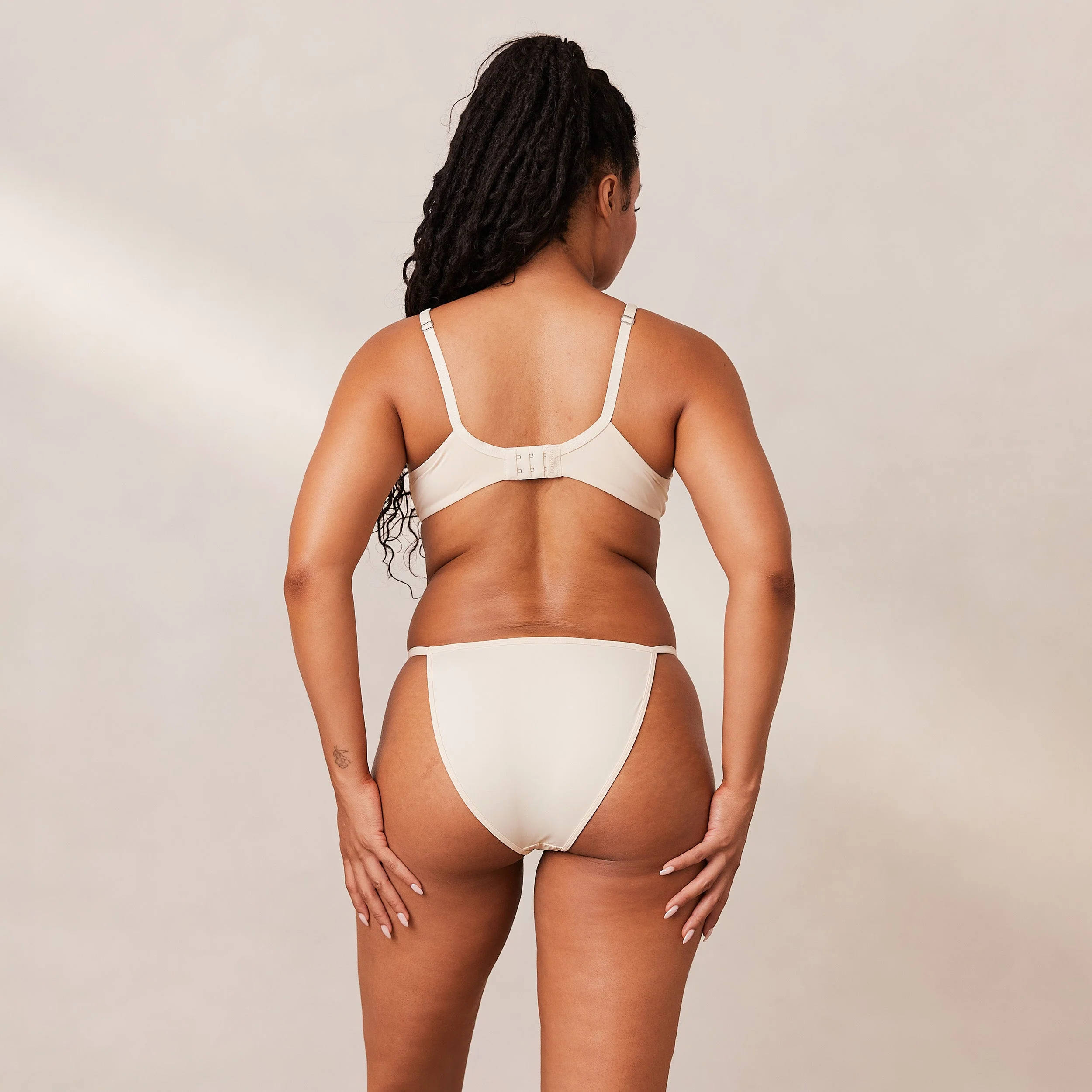 Classic Plunge T-shirt Bra  - Latte - Image 20