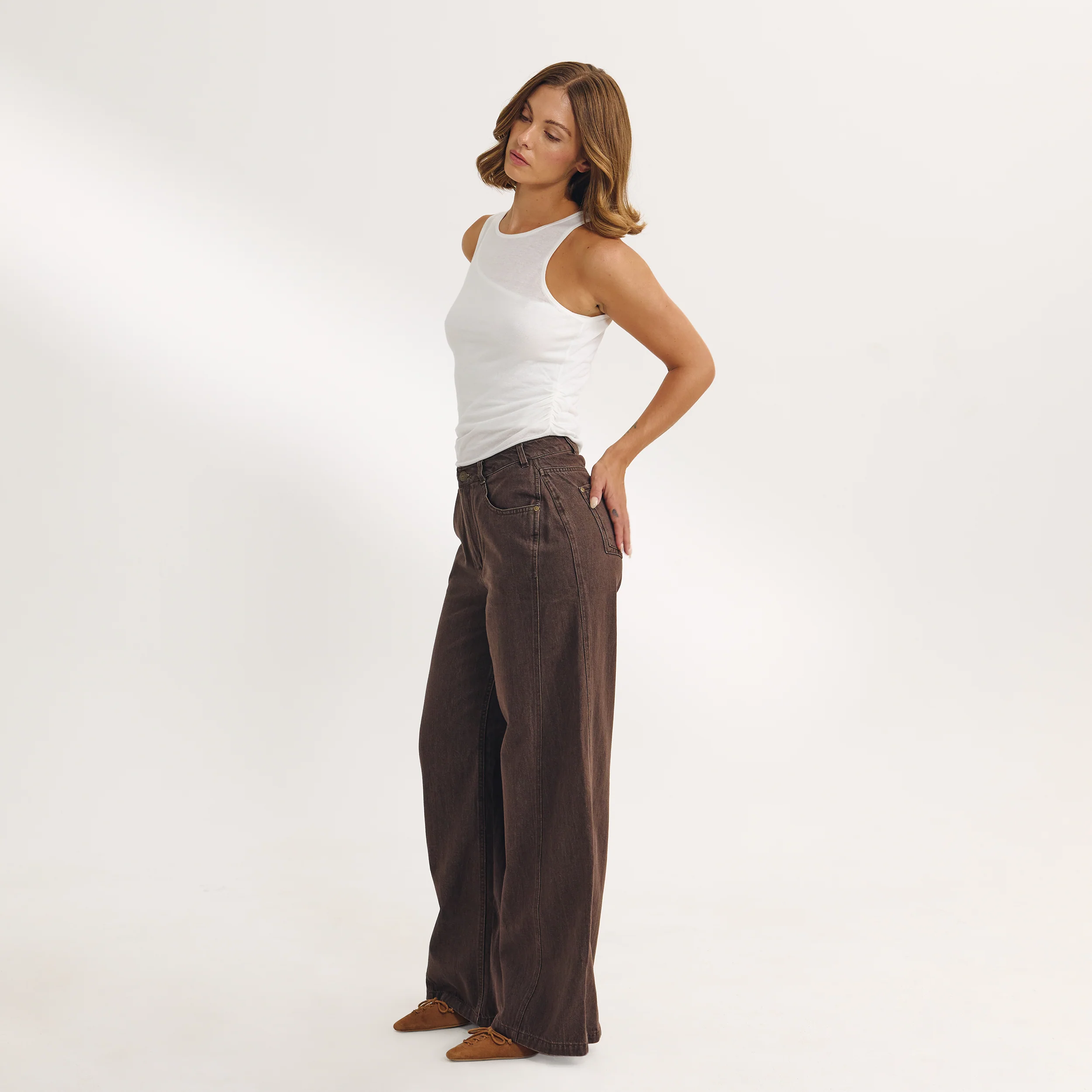 Dipped-Waist Wide-Leg Jeans - Espresso - Image 2