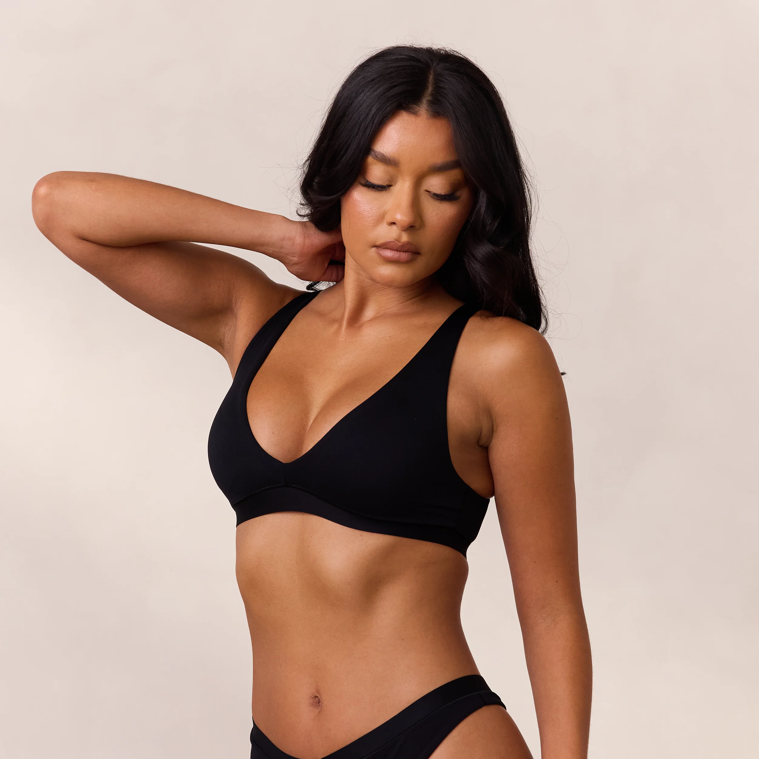 Everyday Comfort Triangle Bra - Black - Image 2