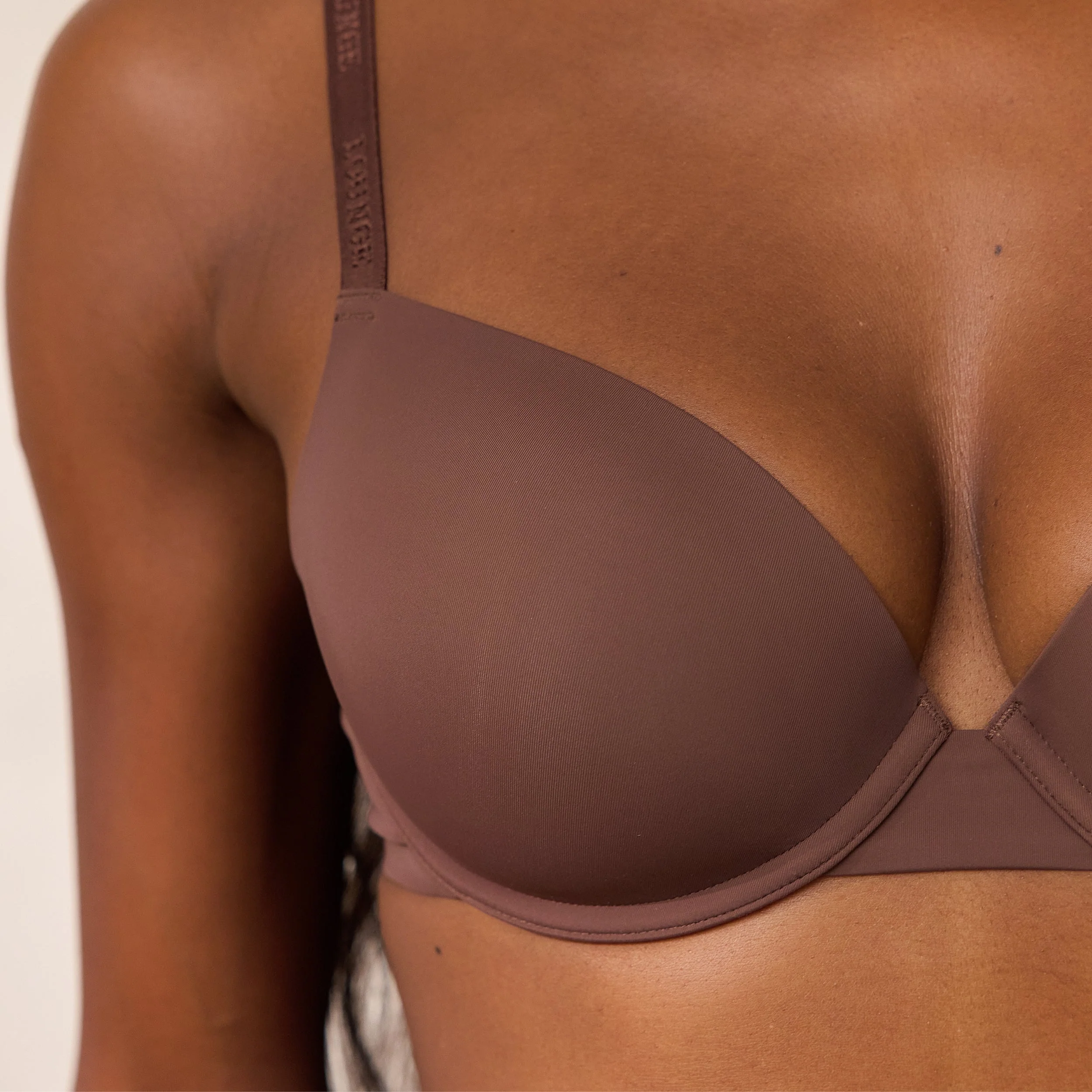 Invisible Form T-Shirt - Cocoa - Image 4