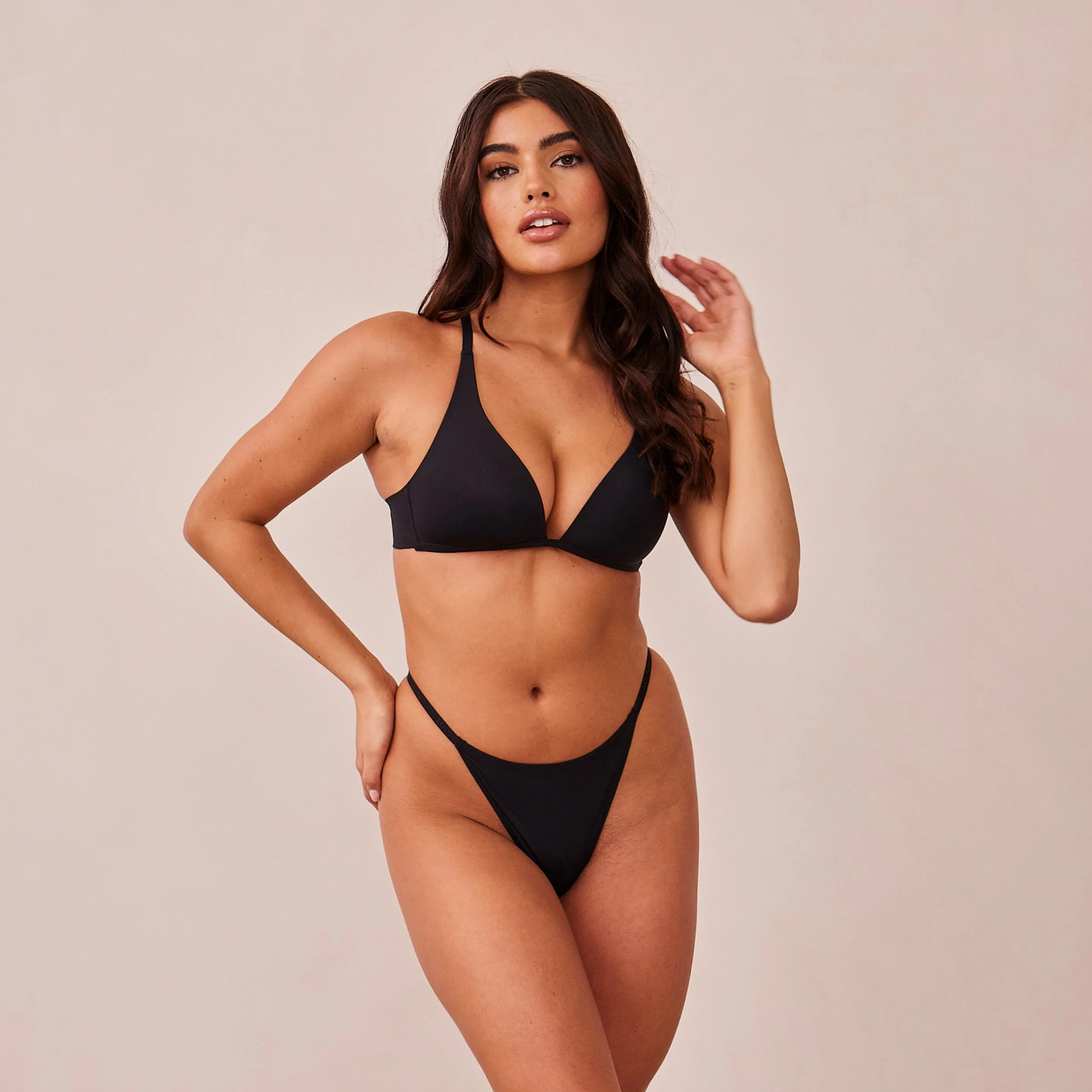 Light Non-wire Plunge T-shirt Bra  - Black