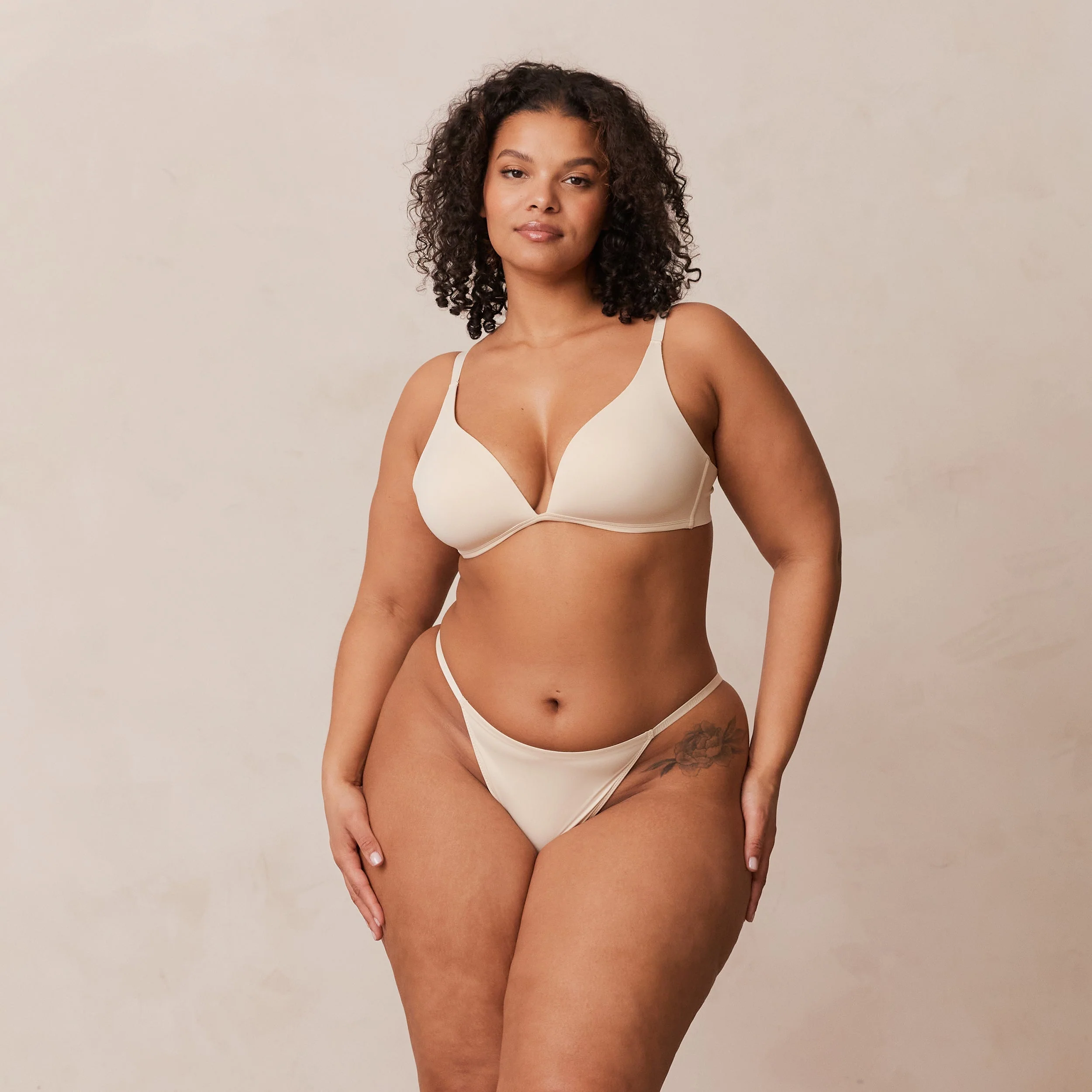 Light Non-wire Plunge T-shirt Bra  - Latte - Image 19