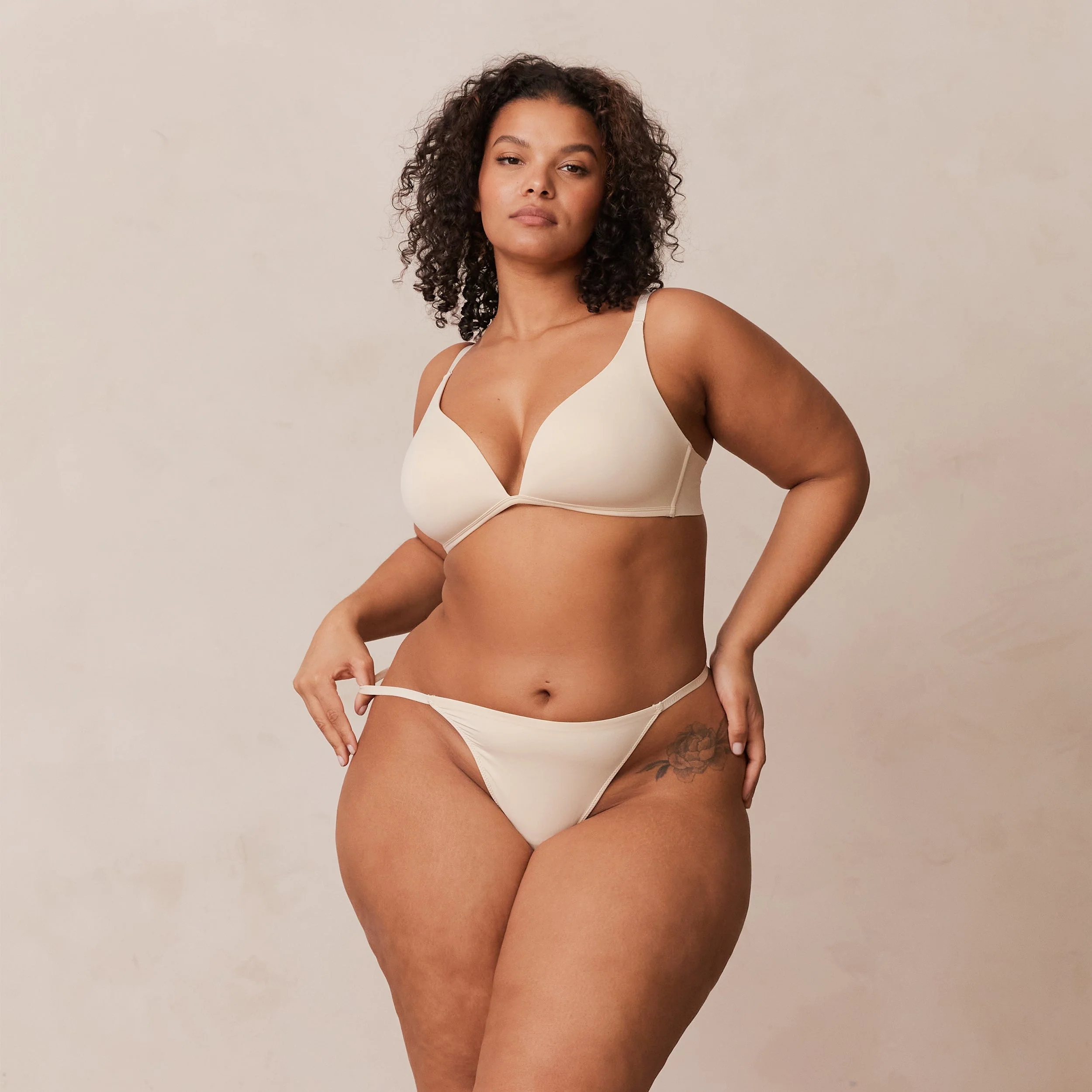 Light Non-wire Plunge T-shirt Bra  - Latte - Image 7