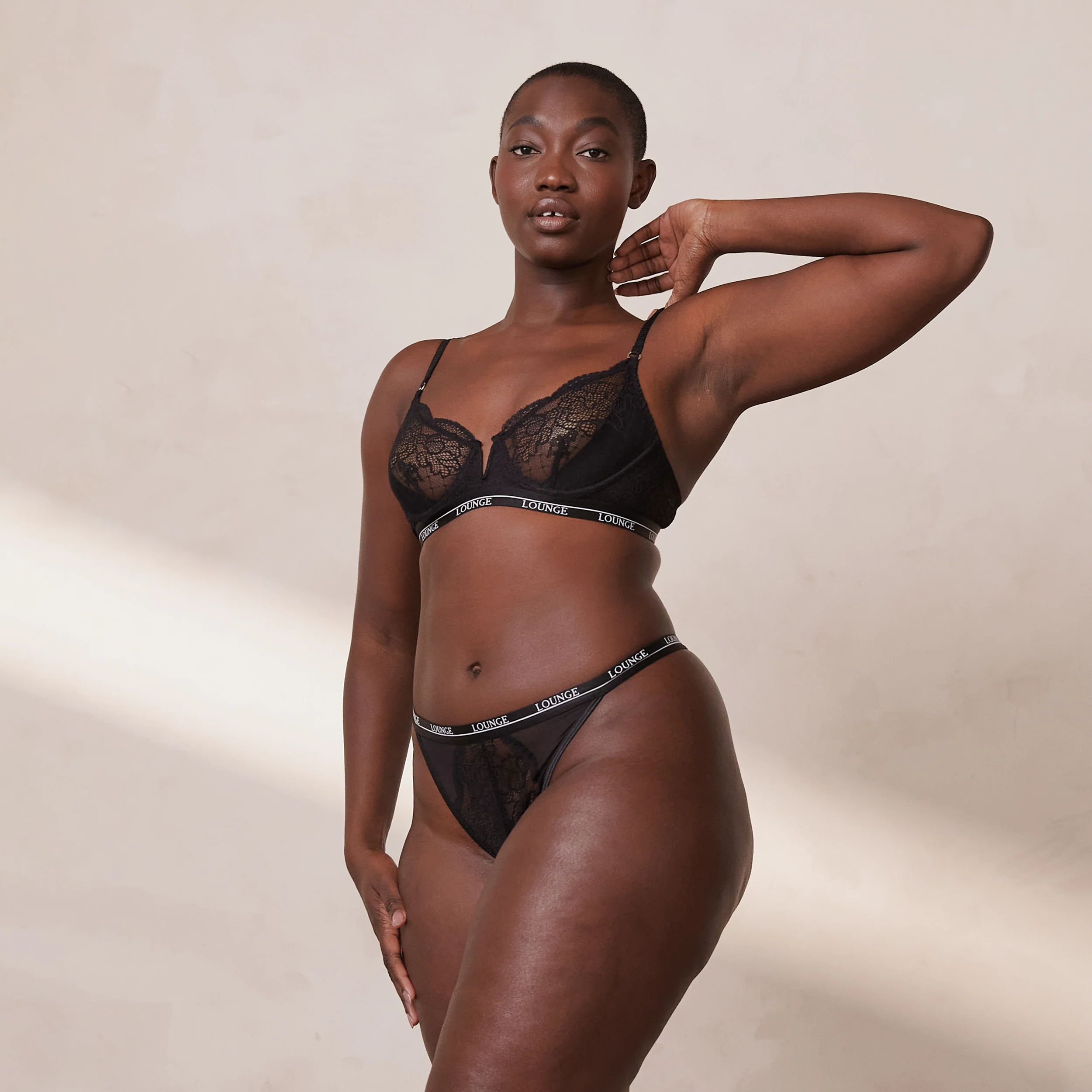 Royal Balcony Bra - Black - Image 11