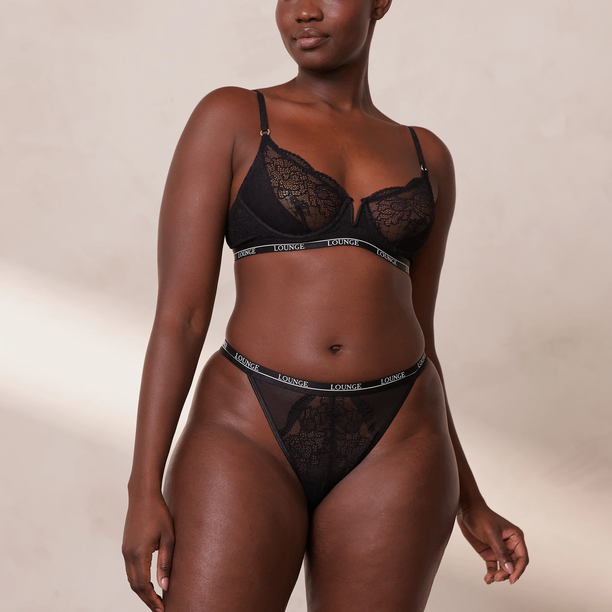 Royal Balcony Bra - Black - Image 9