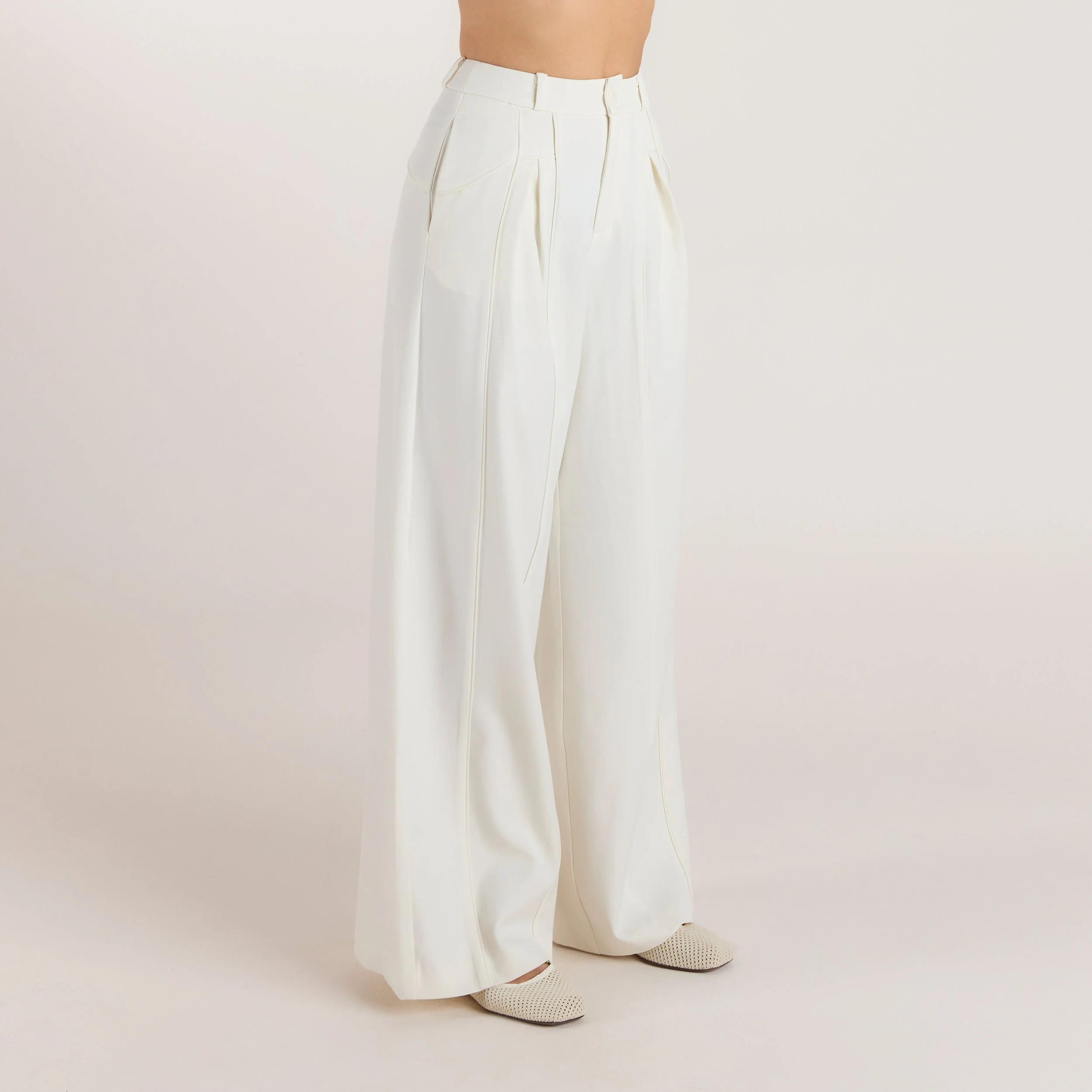 Wide-Leg Pleat Detail Pants - Off White - Image 6