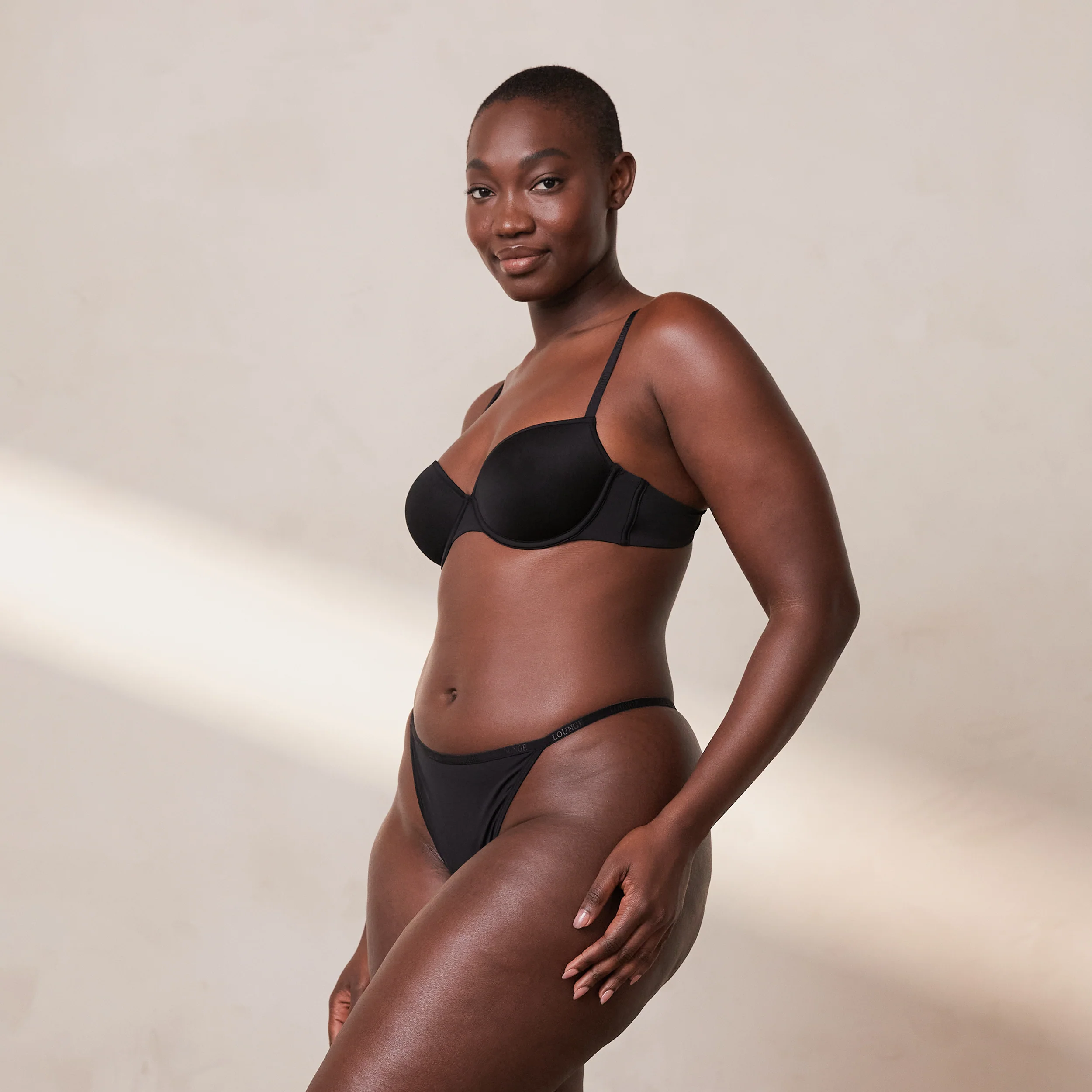 Your Everyday T-shirt Bra  - Black - Image 11