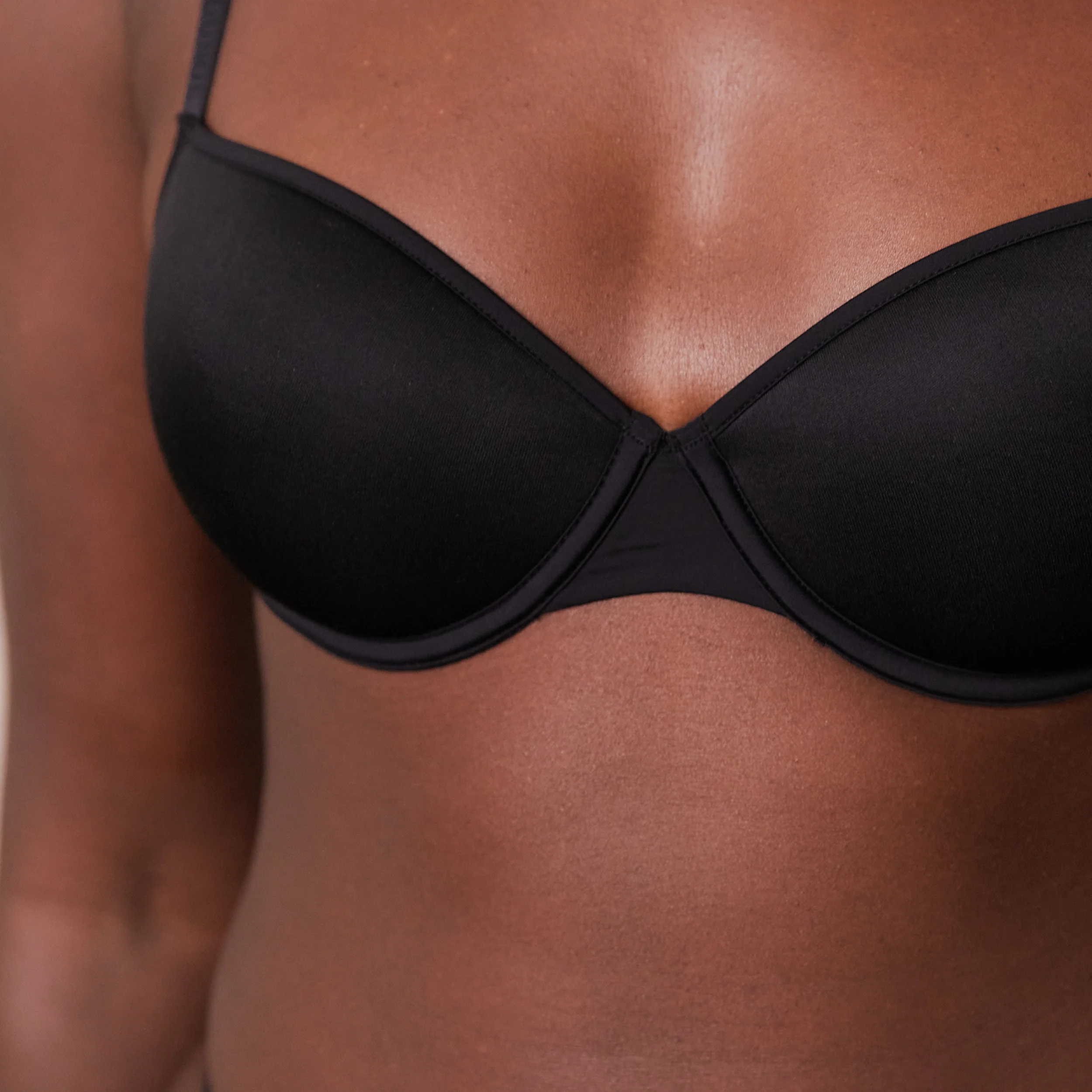 Your Everyday T-shirt Bra  - Black - Image 22